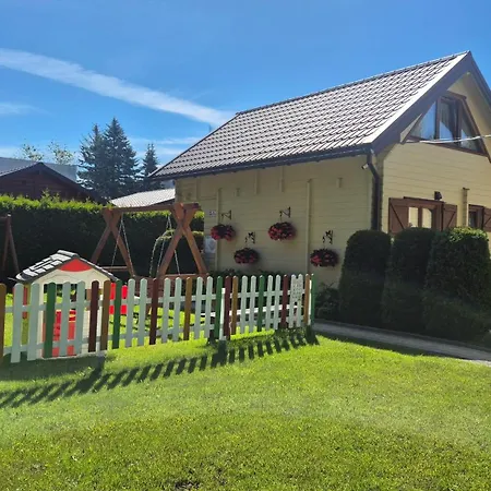 Promyczek 20 M Od Plazy Nyaraló Sianozety